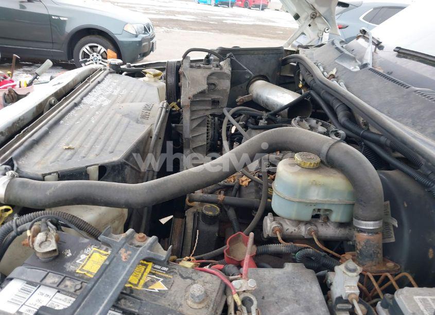 Photo 12 of 2002 Dodge Ram 2500 ST (VIN 3B7KF26Z02M251884)