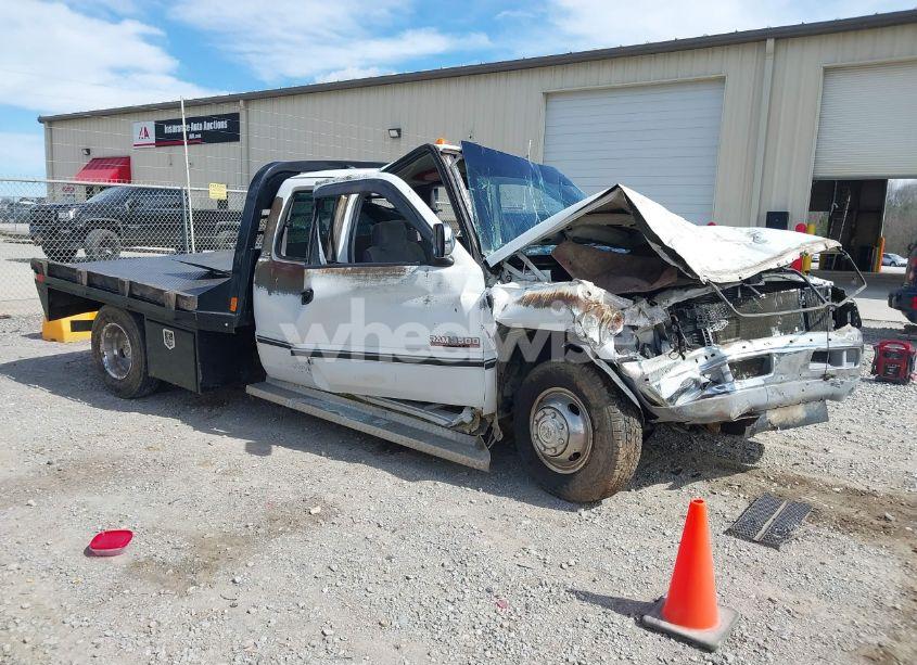 1996 Dodge Ram 3500 (VIN 3B7MC33C4TM189690) main photo