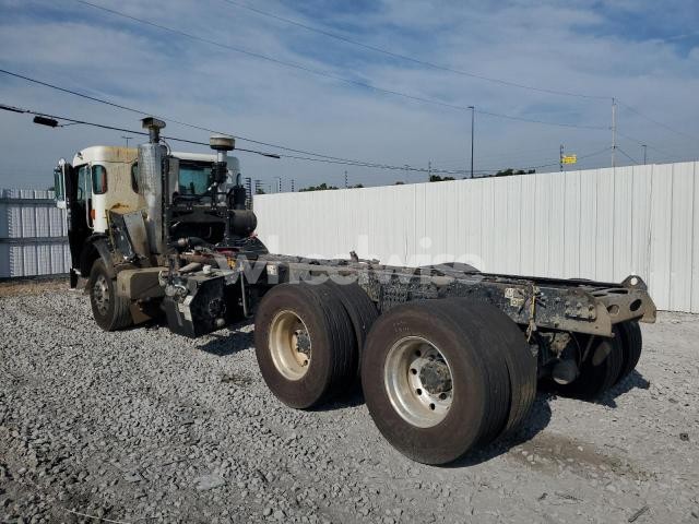 Photo 6 of 2025 KENWORTH T600 REFUSE TRUCK N/A (VIN 3BK6LK0X2SF752061)