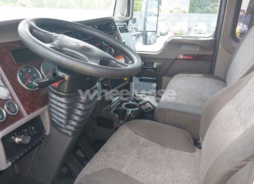 Photo 7 of 2016 Kenworth Construction T270 (VIN 3BKHHM6X8GF105281)