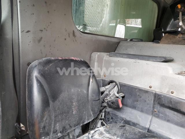 2016 PETERBILT 320 N/A (VIN 3BPZL70X8GF107121) main photo