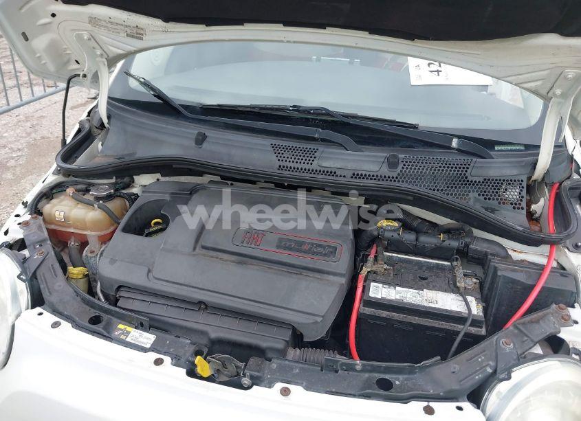 Photo 10 of 2013 Fiat 500 POP (VIN 3C3CFFAR1DT512343)