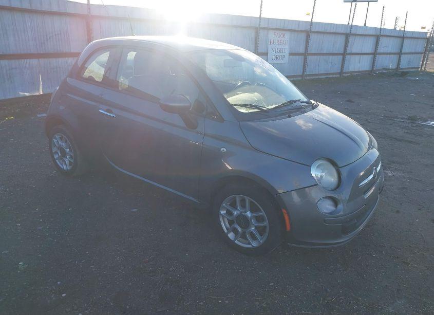 2013 Fiat 500 POP (VIN 3C3CFFAR2DT747351) main photo