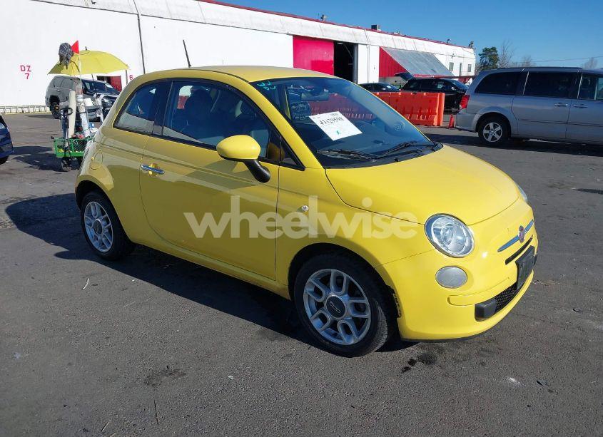 2014 Fiat 500 POP (VIN 3C3CFFAR2ET205524) main photo