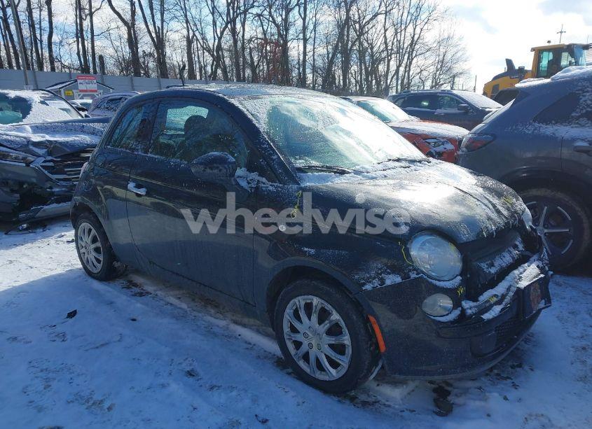 2015 Fiat 500 POP (VIN 3C3CFFAR5FT750067) main photo
