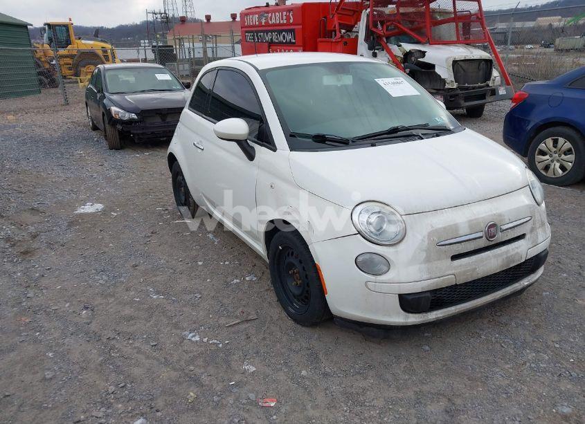 2013 Fiat 500 POP (VIN 3C3CFFAR8DT745135) main photo