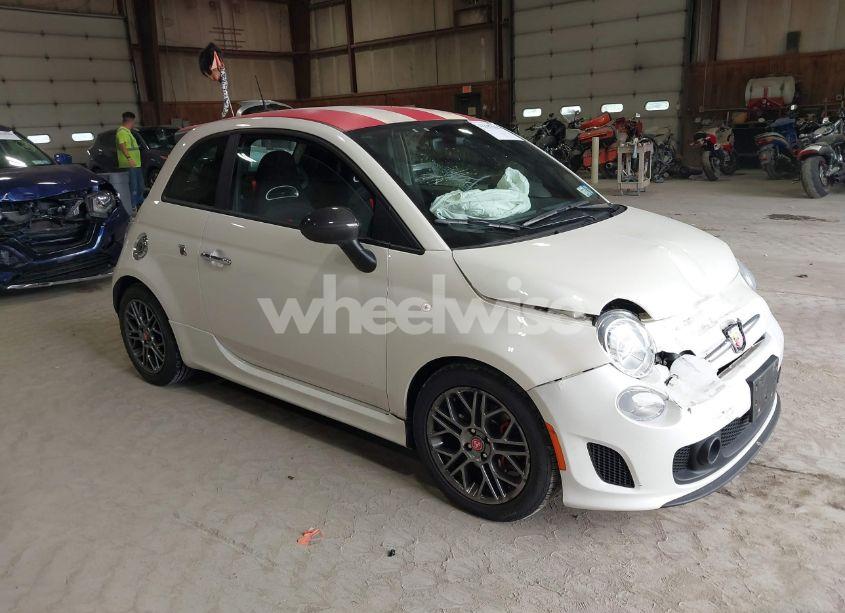 2017 Fiat 500 ABARTH (VIN 3C3CFFFH6HT661725) main photo