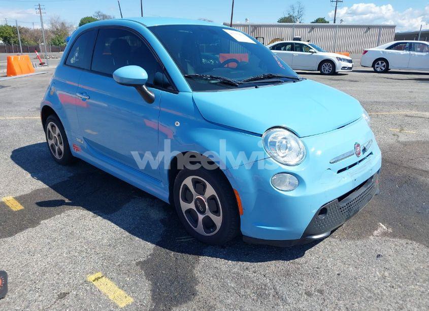 2016 Fiat 500e BATTERY ELECTRIC (VIN 3C3CFFGE3GT248390) main photo