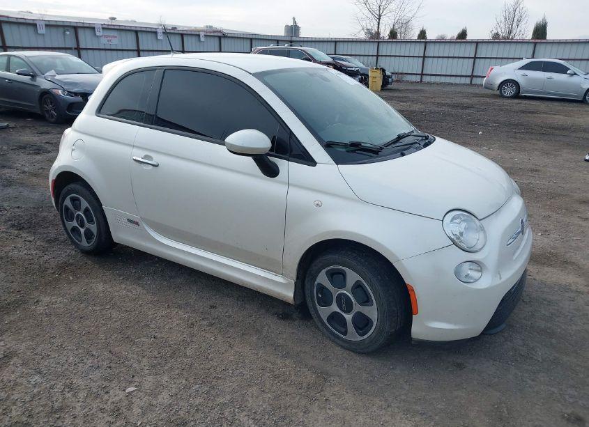 2017 Fiat 500e BATTERY ELECTRIC (VIN 3C3CFFGE3HT575762) main photo