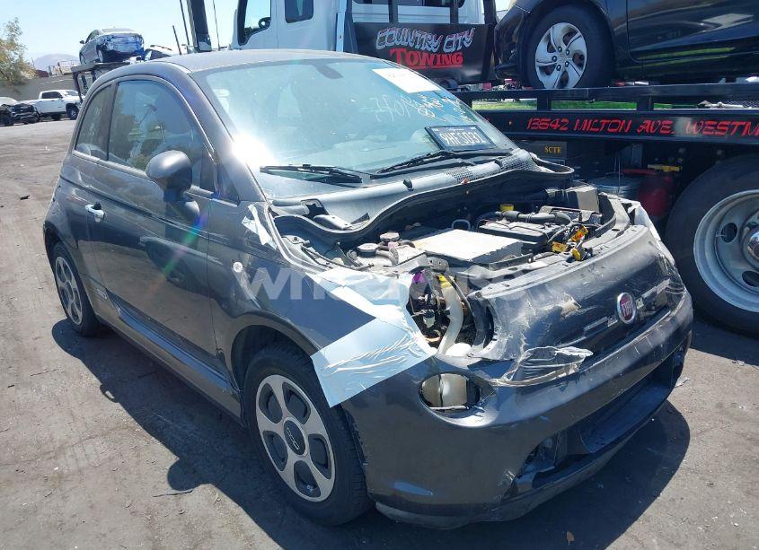 2017 Fiat 500e BATTERY ELECTRIC (VIN 3C3CFFGE4HT580002) main photo