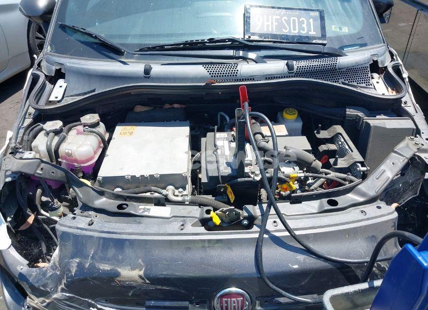 Photo 10 of 2017 Fiat 500e BATTERY ELECTRIC (VIN 3C3CFFGE4HT580002)