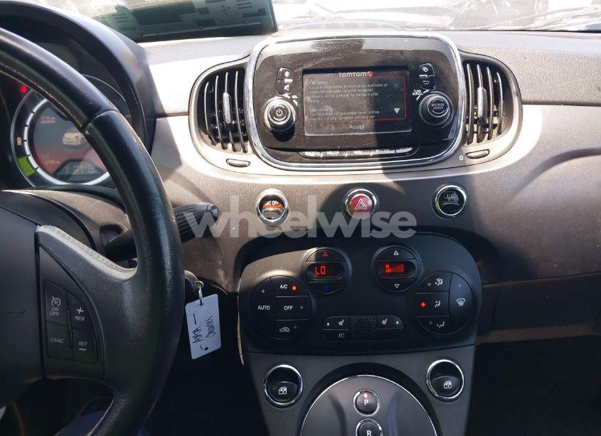 Photo 15 of 2017 Fiat 500e BATTERY ELECTRIC (VIN 3C3CFFGE4HT580002)