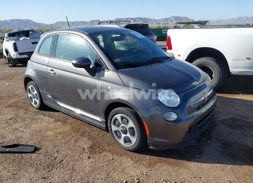 2016 Fiat 500e BATTERY ELECTRIC (VIN 3C3CFFGE5GT211065) main photo