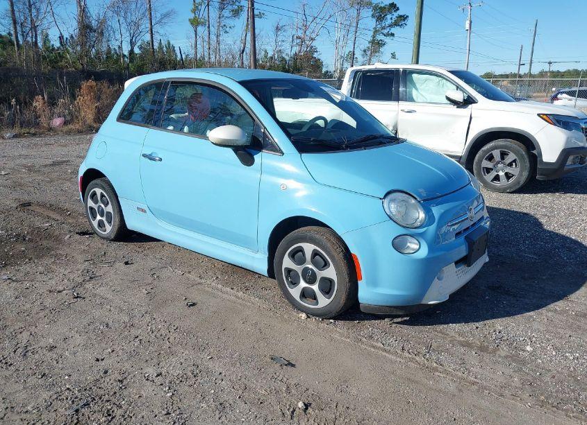 2015 Fiat 500e BATTERY ELECTRIC (VIN 3C3CFFGE6FT642397) main photo