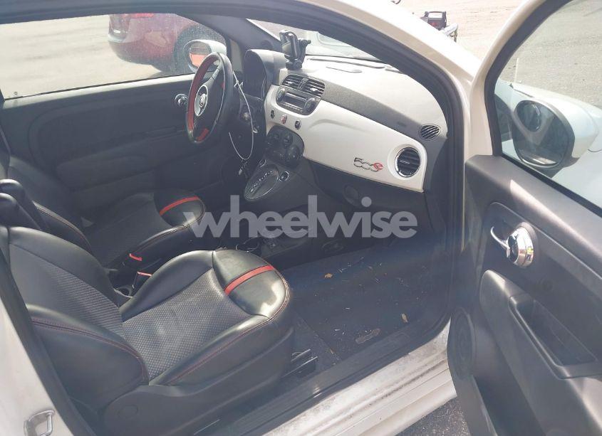 Photo 5 of 2015 Fiat 500e BATTERY ELECTRIC (VIN 3C3CFFGE9FT522920)