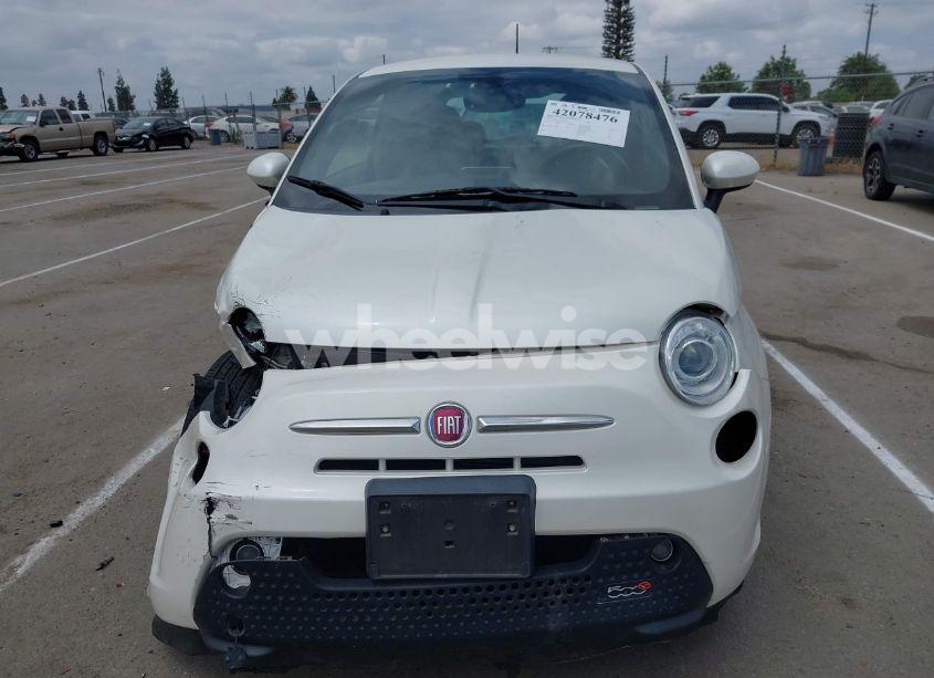 Photo 12 of 2018 Fiat 500e BATTERY ELECTRIC (VIN 3C3CFFGE9JT425578)