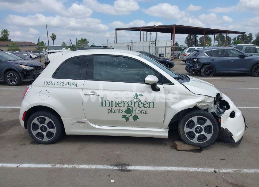 Photo 13 of 2018 Fiat 500e BATTERY ELECTRIC (VIN 3C3CFFGE9JT425578)