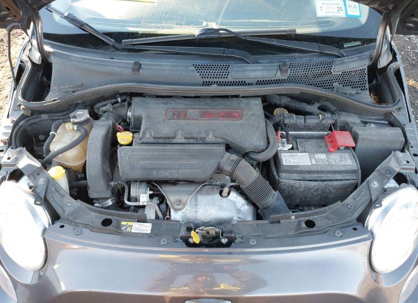 Photo 10 of 2019 Fiat 500 POP (VIN 3C3CFFKH1KT737297)