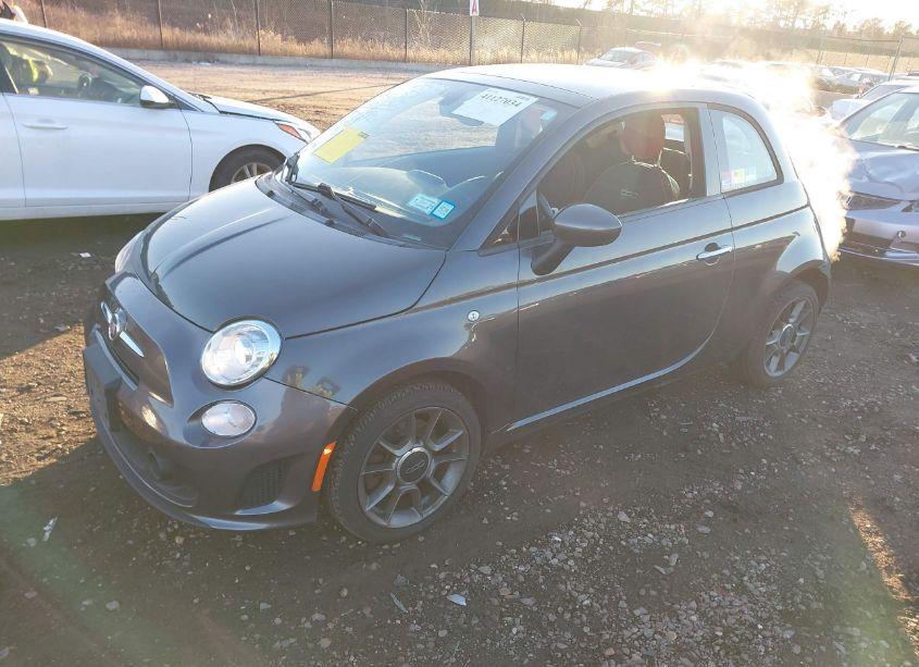 Photo 2 of 2019 Fiat 500 POP (VIN 3C3CFFKH1KT737297)
