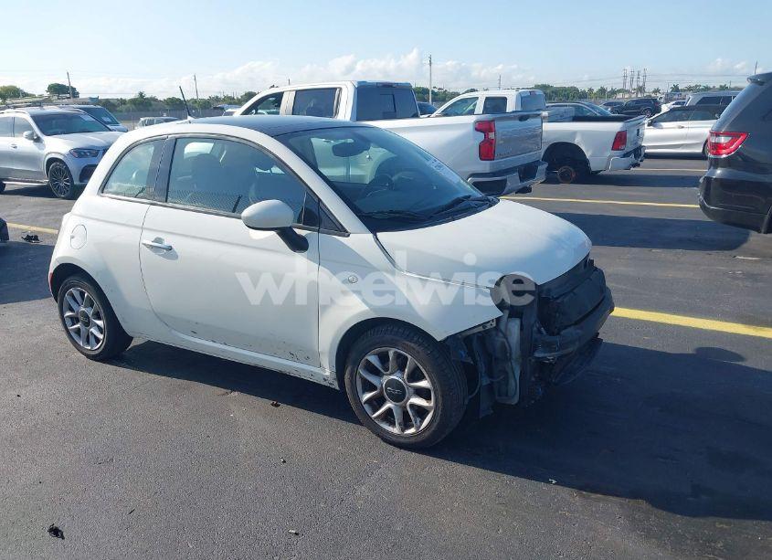 2017 Fiat 500 POP (VIN 3C3CFFKR0HT530353) main photo