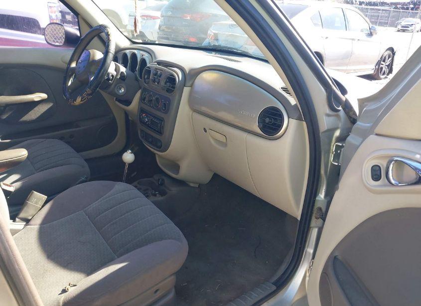 Photo 5 of 2003 Chrysler Pt CRUISER (VIN 3C4FY48B13T643612)