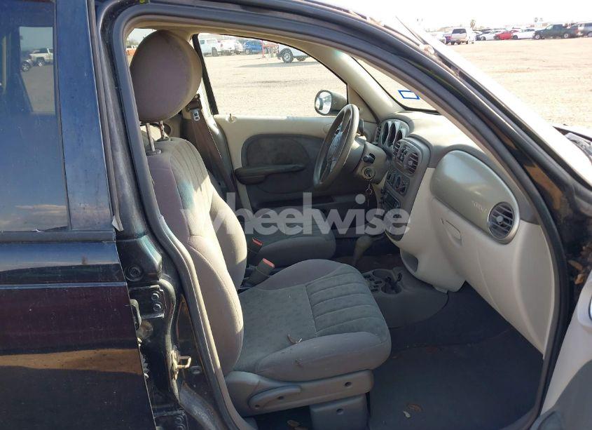 Photo 5 of 2002 Chrysler Pt CRUISER (VIN 3C4FY48B62T310255)