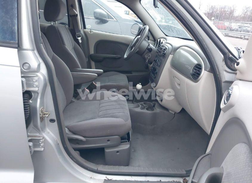 Photo 5 of 2004 Chrysler Pt CRUISER (VIN 3C4FY48B74T221927)