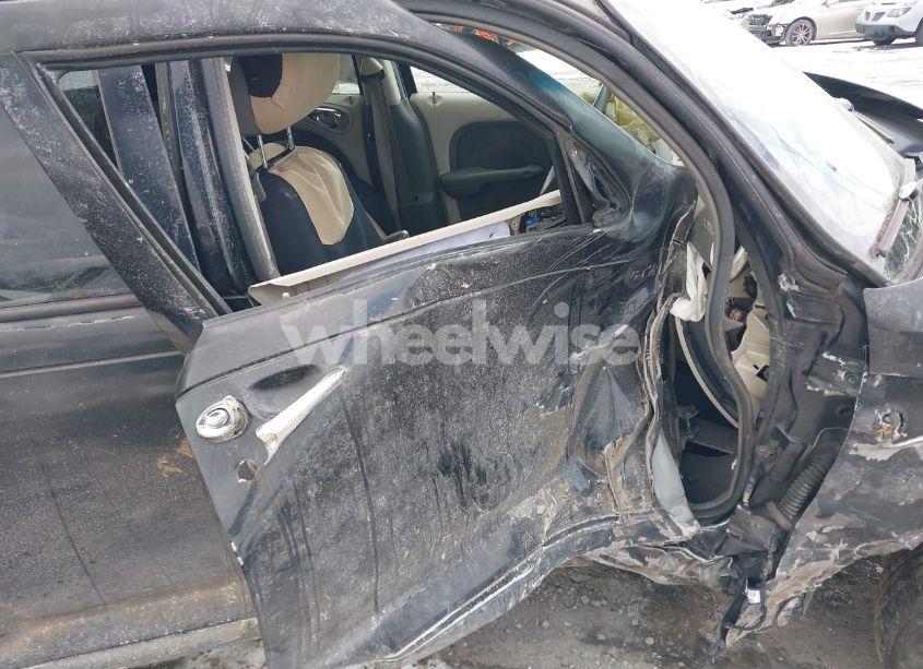 Photo 5 of 2001 Chrysler Pt CRUISER (VIN 3C4FY4BB61T302115)