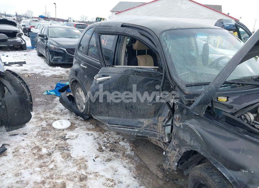 Photo 6 of 2001 Chrysler Pt CRUISER (VIN 3C4FY4BB61T302115)