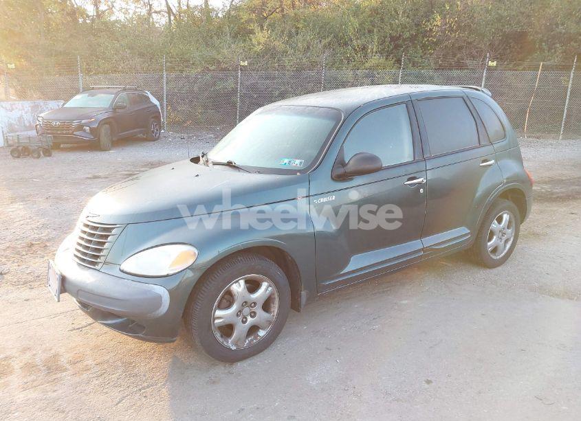 Photo 2 of 2001 Chrysler Pt CRUISER (VIN 3C4FY4BB61T643756)