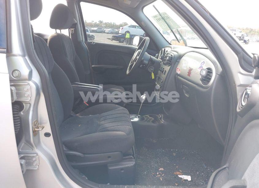 Photo 5 of 2003 Chrysler Pt CRUISER TOURING (VIN 3C4FY58B13T587189)