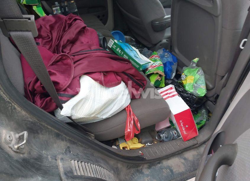 Photo 8 of 2004 Chrysler Pt CRUISER TOURING (VIN 3C4FY58B24T206743)