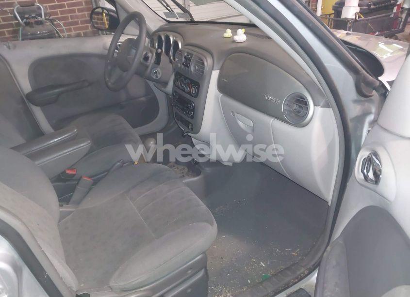 Photo 5 of 2002 Chrysler Pt CRUISER TOURING (VIN 3C4FY58B52T292725)