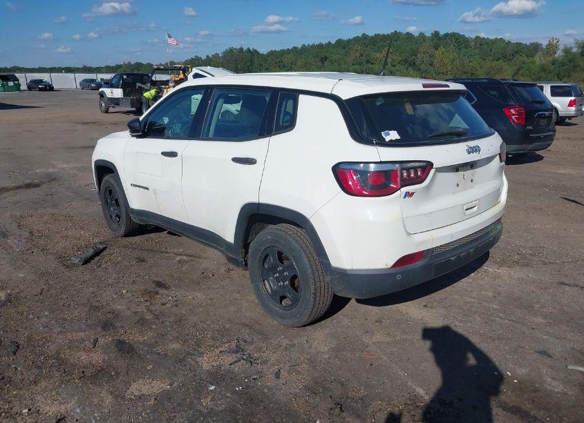 Photo 3 of 2018 Jeep Compass SPORT FWD (VIN 3C4NJCAB0JT263436)