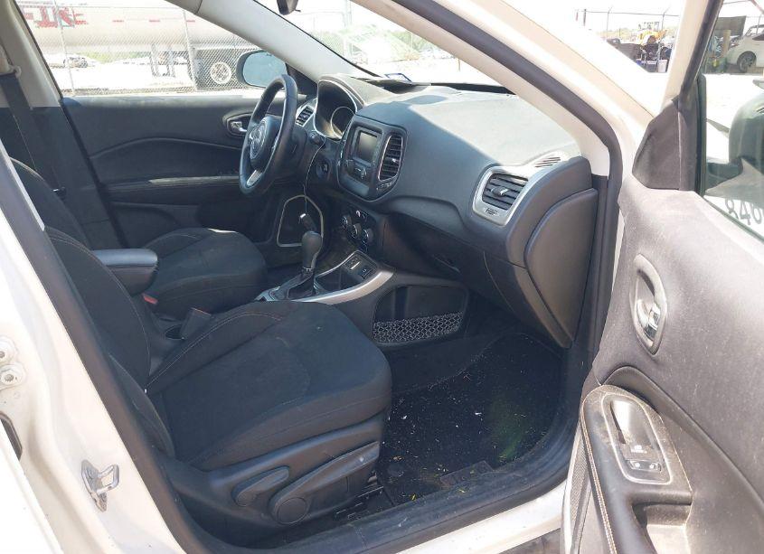 Photo 5 of 2018 Jeep Compass SPORT FWD (VIN 3C4NJCAB0JT263436)