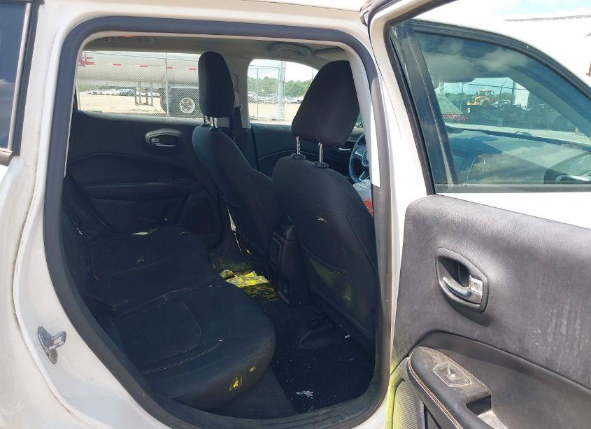 Photo 8 of 2018 Jeep Compass SPORT FWD (VIN 3C4NJCAB0JT263436)