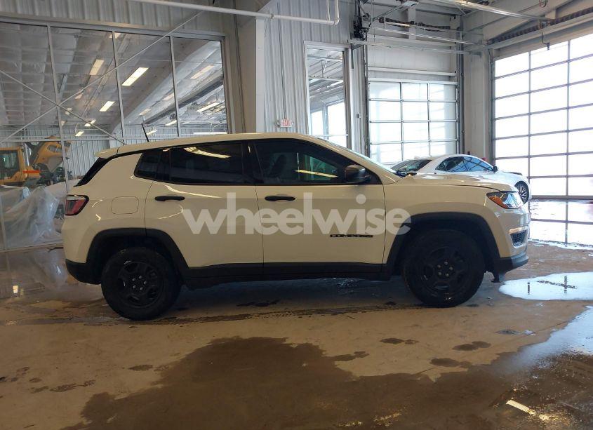 Photo 13 of 2018 Jeep Compass SPORT FWD (VIN 3C4NJCAB0JT460929)