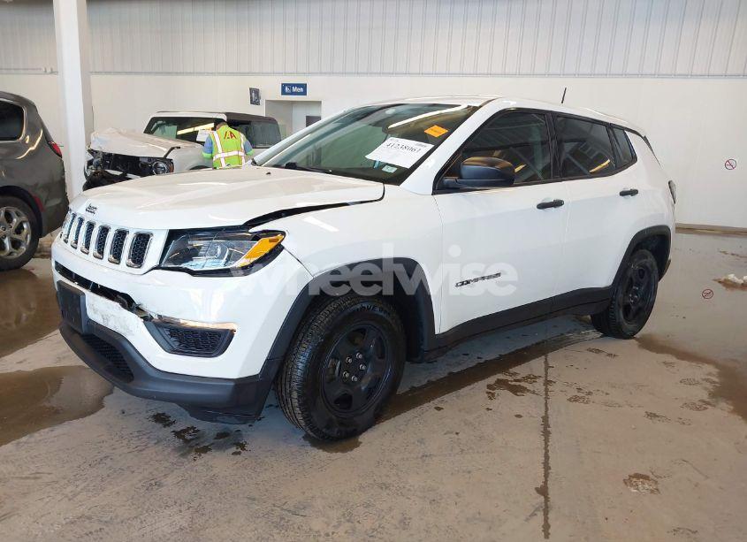 Photo 2 of 2018 Jeep Compass SPORT FWD (VIN 3C4NJCAB0JT460929)