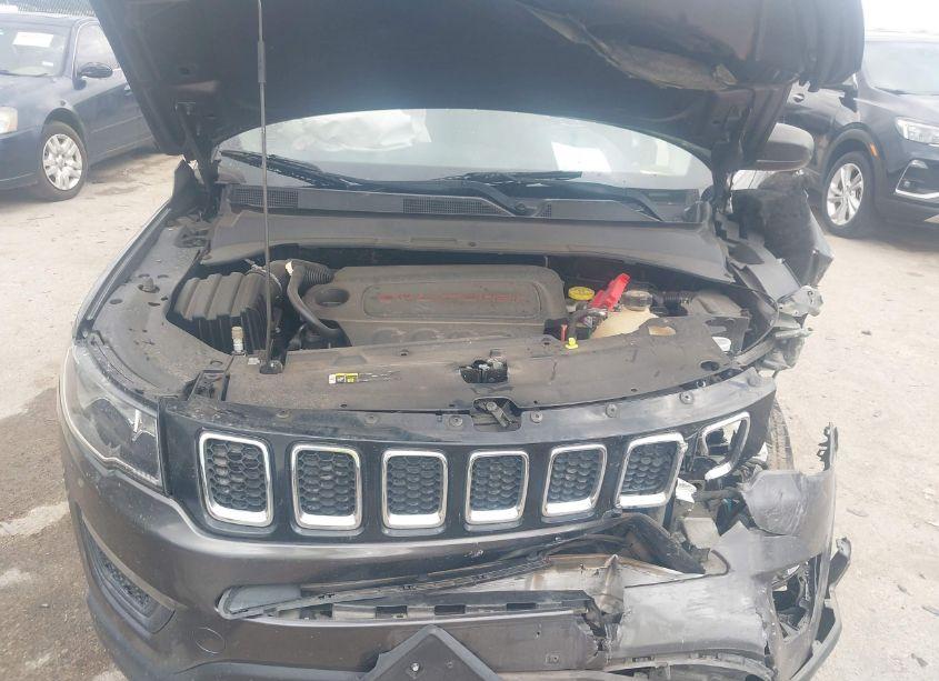 Photo 10 of 2019 Jeep Compass SPORT FWD (VIN 3C4NJCAB0KT782455)