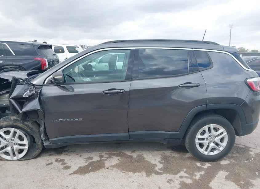 Photo 14 of 2019 Jeep Compass SPORT FWD (VIN 3C4NJCAB0KT782455)