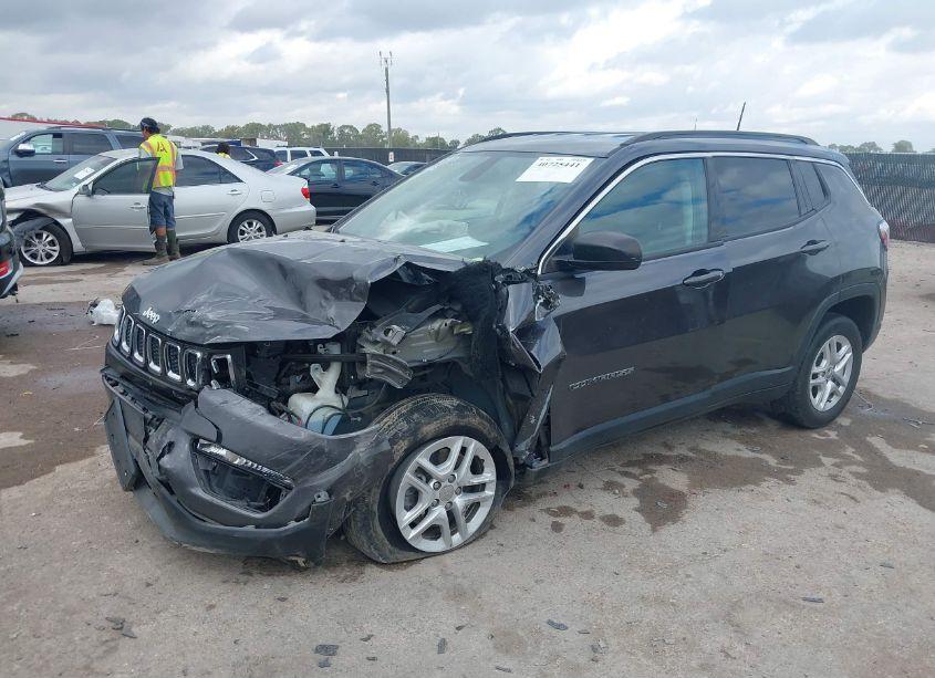 Photo 2 of 2019 Jeep Compass SPORT FWD (VIN 3C4NJCAB0KT782455)