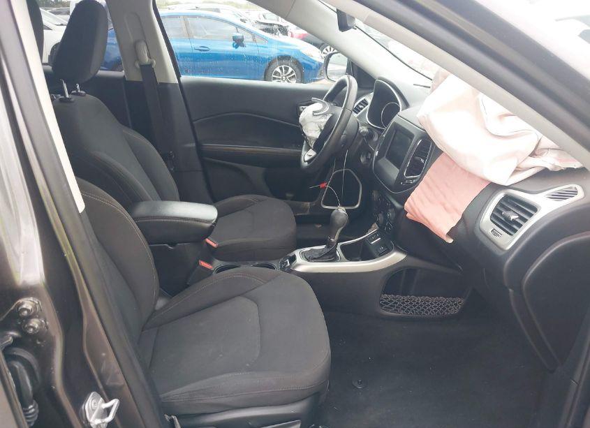 Photo 5 of 2019 Jeep Compass SPORT FWD (VIN 3C4NJCAB0KT782455)