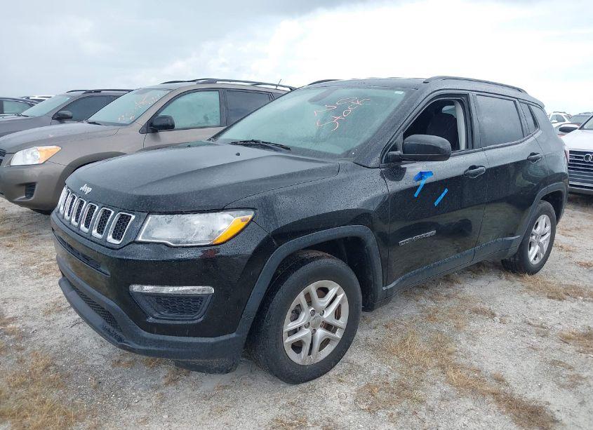Photo 2 of 2018 Jeep Compass SPORT FWD (VIN 3C4NJCAB1JT124674)