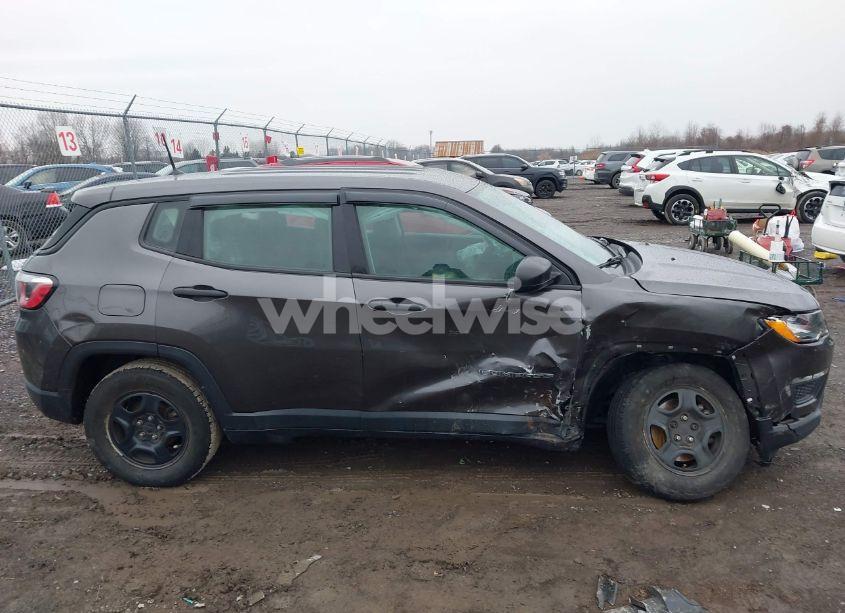Photo 13 of 2018 Jeep Compass SPORT FWD (VIN 3C4NJCAB1JT287017)