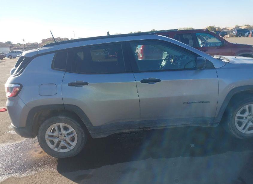 Photo 13 of 2018 Jeep Compass SPORT FWD (VIN 3C4NJCAB2JT124084)