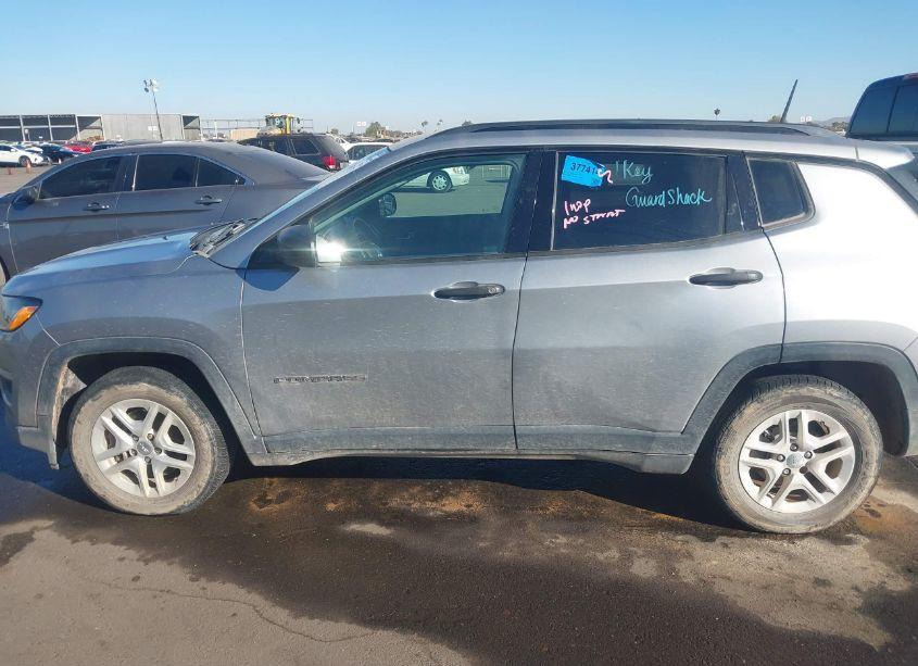 Photo 14 of 2018 Jeep Compass SPORT FWD (VIN 3C4NJCAB2JT124084)