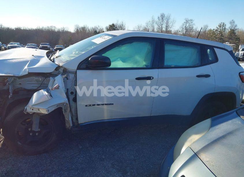 Photo 14 of 2018 Jeep Compass SPORT FWD (VIN 3C4NJCAB2JT151804)