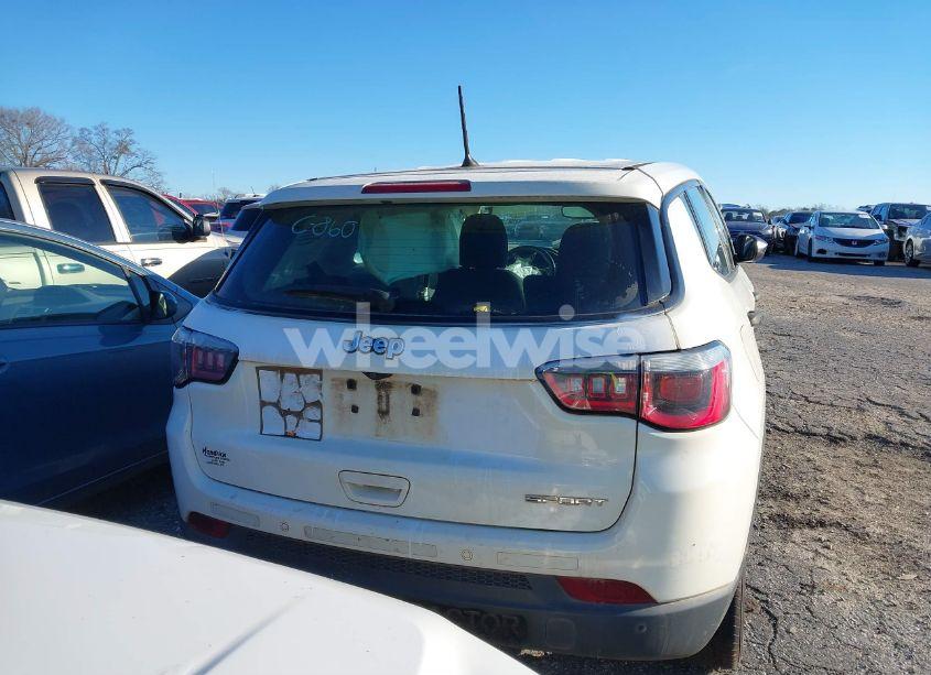 Photo 16 of 2018 Jeep Compass SPORT FWD (VIN 3C4NJCAB2JT151804)