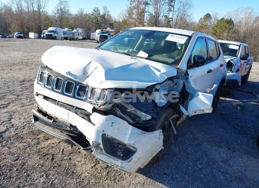 Photo 2 of 2018 Jeep Compass SPORT FWD (VIN 3C4NJCAB2JT151804)