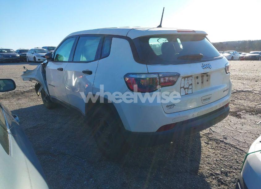 Photo 3 of 2018 Jeep Compass SPORT FWD (VIN 3C4NJCAB2JT151804)
